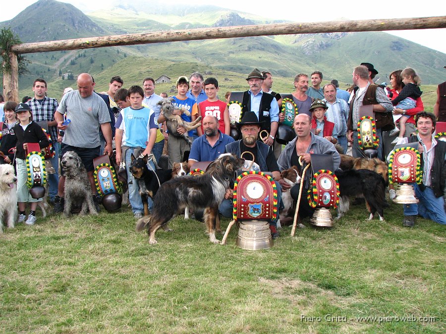 canipastore 160.jpg - Foto di gruppo dei partecipanti al campionato